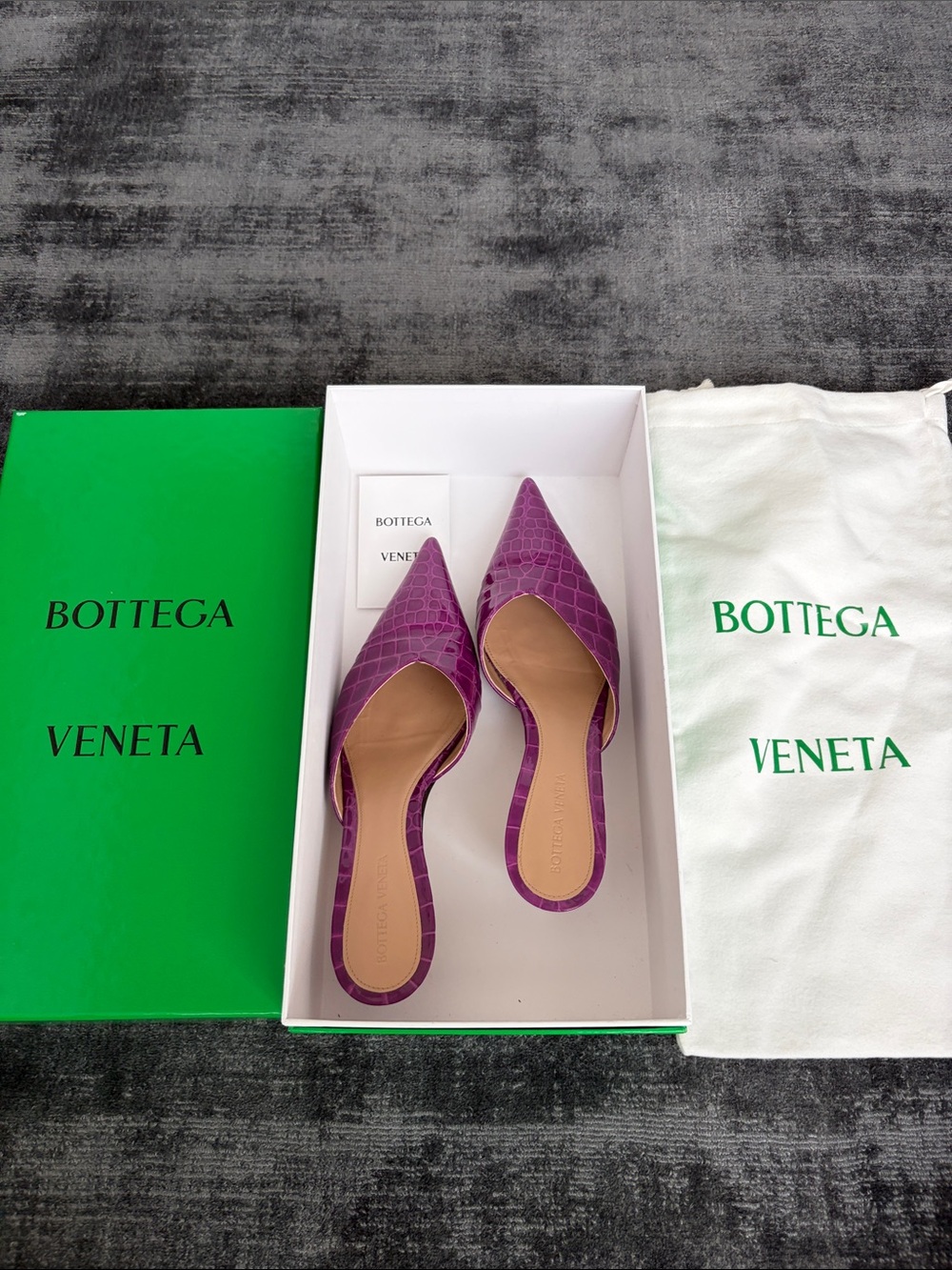 Bottega Veneta Mules and Box - Picture 2 of 4